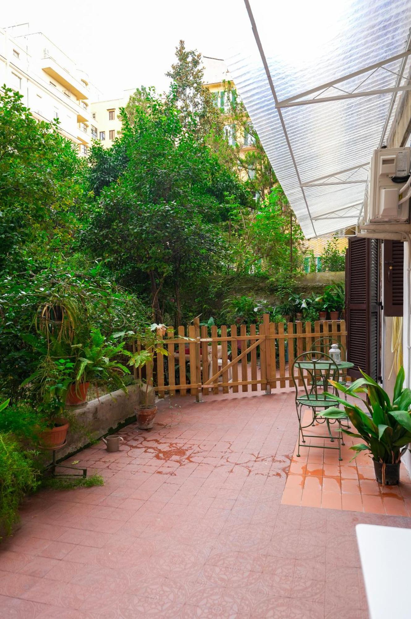 Camelia's Garden Apartment Rome